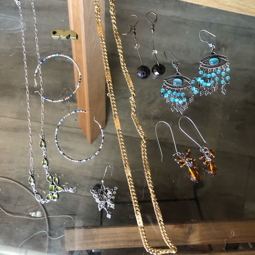 Jewelery set - necklace, earrings, organizer